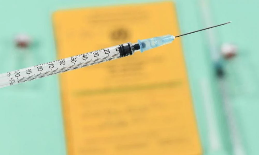 Πιέζει η Ισπανία στην Ε.Ε. για θέσπιση του πιστοποιητικού εμβολιασμού